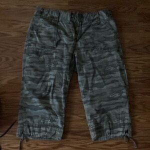 Camo capris, size 18 1/2, American jean Co brand